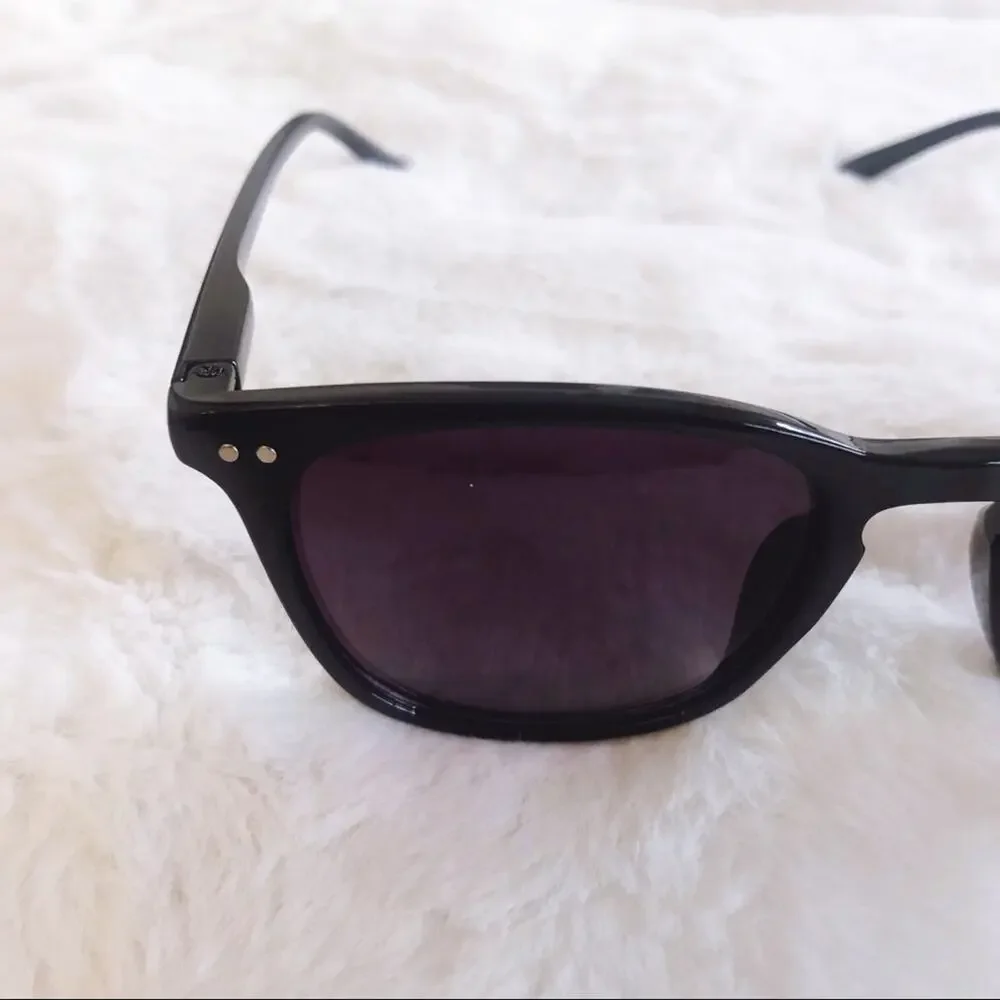 Luca Black Classic Aviators Oval Sunglasses